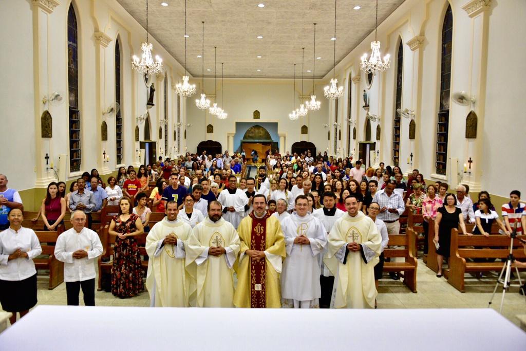 Santa Missa solenidade pelos 17 anos da dedicacao da Catedral Imaculado Coracao de Maria Uruagu GO (5)