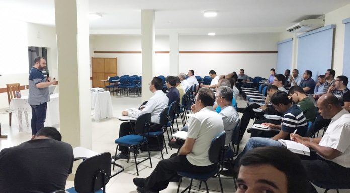 Da gestão paroquial à gestão da própria vida. Atualização do Clero da Diocese de Uruaçu é concluída