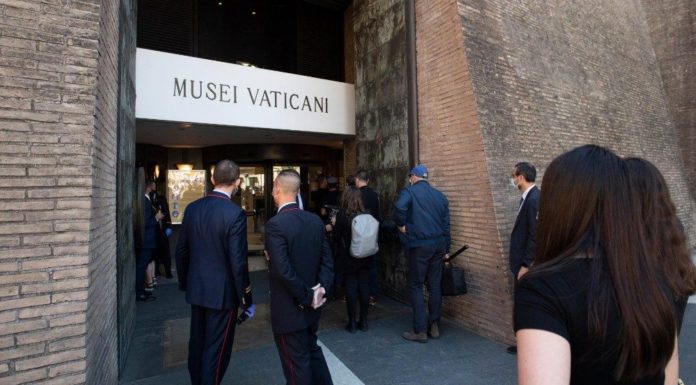 Reabrem os Museus Vaticanos: um dia de festa para famílias e grupos romanos