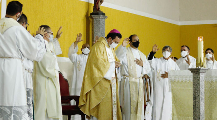 Mons. Agamenilton agradece a Deus por suscitar na Igreja, o dom do ministério episcopal
