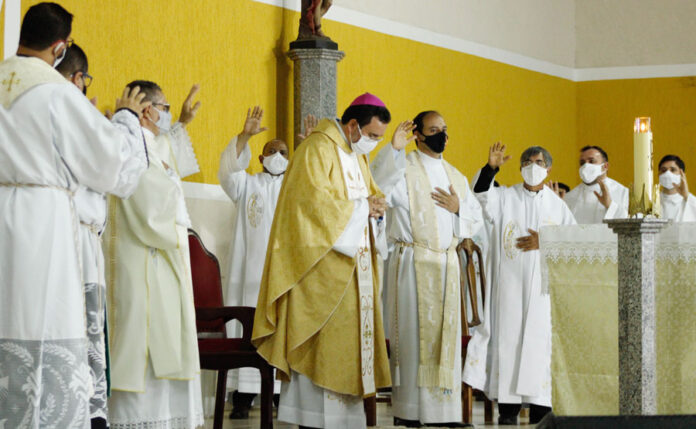 missa-acao-de-gracas-mons-agamenilton