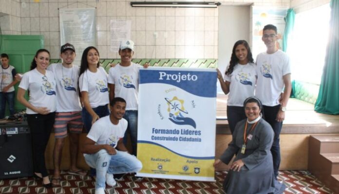 Formando-Líderes-oy66uwq5al7kn8aqmwyreh0egushsrav1l74876tfc