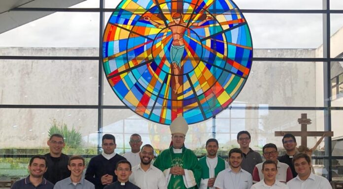 Dom Giovani Carlos visitou seminaristas em Brasília