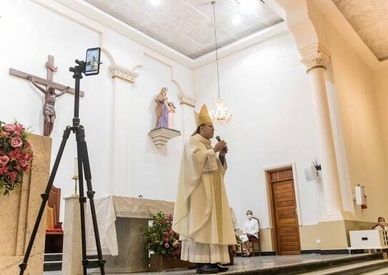 Dom Giovani celebra Sagrada Família na Catedral Diocesana de Uruaçu