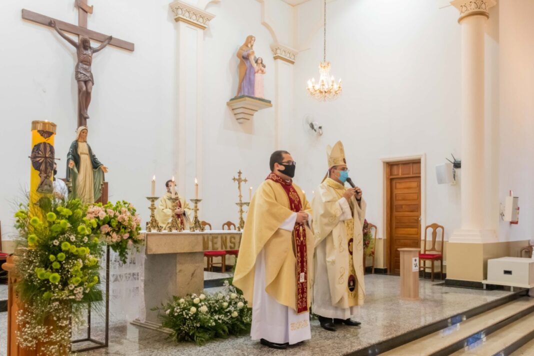 Solenidade da Ascensao do Senhor Dom Giovani Carlos apresentacao do novo vigario da catedral padre joao batista correa (35)