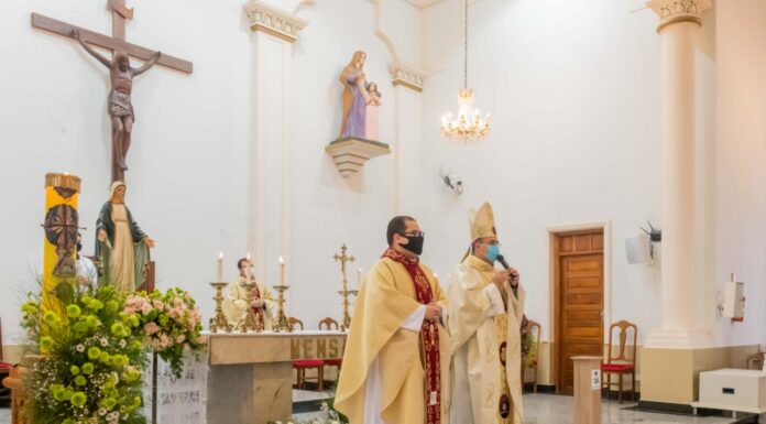 Na Solenidade da Ascensão do Senhor, Dom Giovani apresenta novo vigário da Paróquia Sant’Ana – Catedral Imaculado Coração de Maria