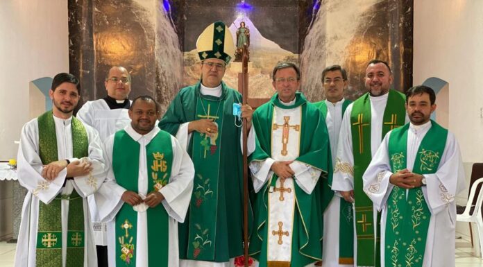 Pe. Antônio Teixeira é empossado pároco e reitor do Santuário Nossa Senhora da Penha, em Guarinos