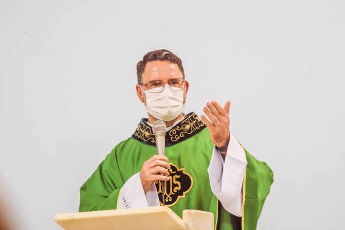 posse pe. rodrigo garcia carrijo paroquia imaculado coracao de maria itapaci go (2)