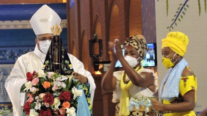 Dom-Zanoni-celebracao-Aparecida.jpg