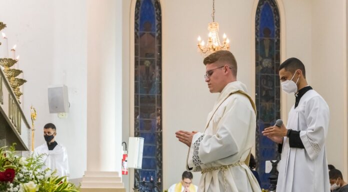 Frei Paulo Francisco é ordenado na Catedral Imaculado Coração de Maria, em Uruaçu