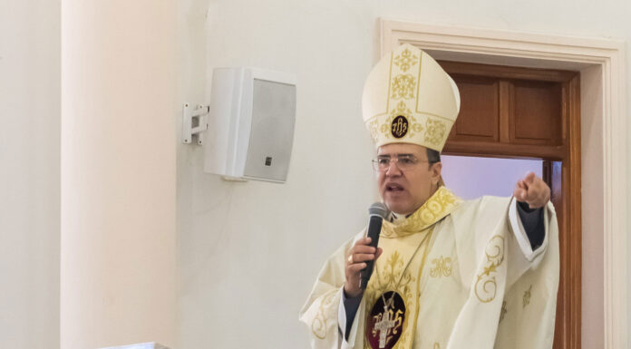 “Servir não é um dom, mas uma decisão”, afirma Dom Giovani Carlos na Missa do Crisma