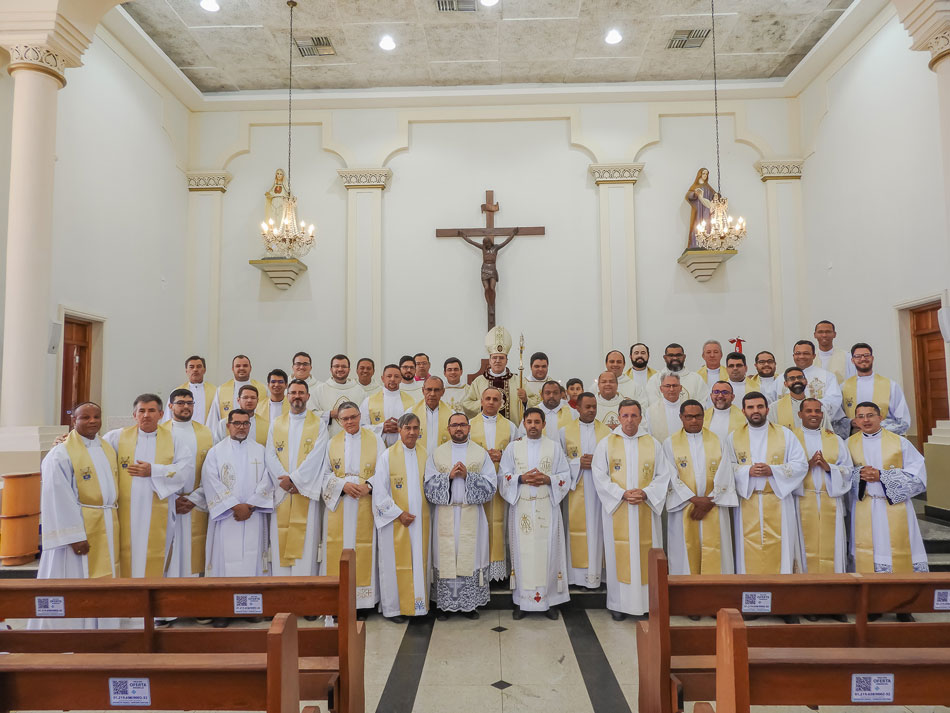 Dia de Oracao pela Santificacao dos Sacerdotes 2022 Diocese de Uruacu GO (33)
