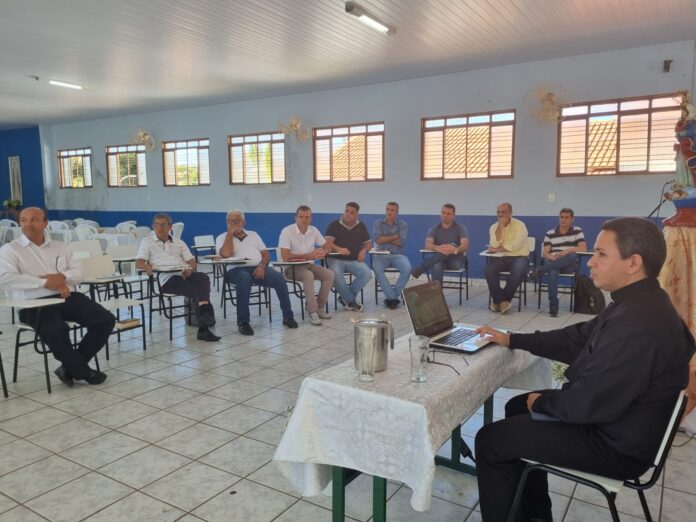 reuniao escola diaconal sao lourenco diocese de uruacu go (14)