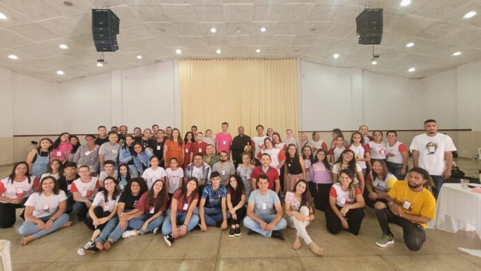 despertar vocacional paroquia sagrado coracao de jesus goianesia diocese de uruacu go (7)